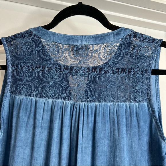 Umgee Chambray Mini Lace Button Dress. Size Small. - Picture 6 of 12